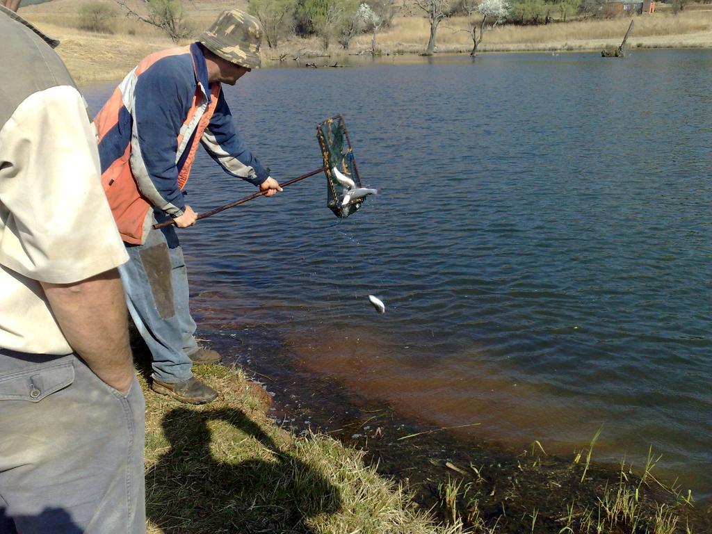 Гостевой дом Elandskloof Trout Farm Даллструм Экстерьер фото